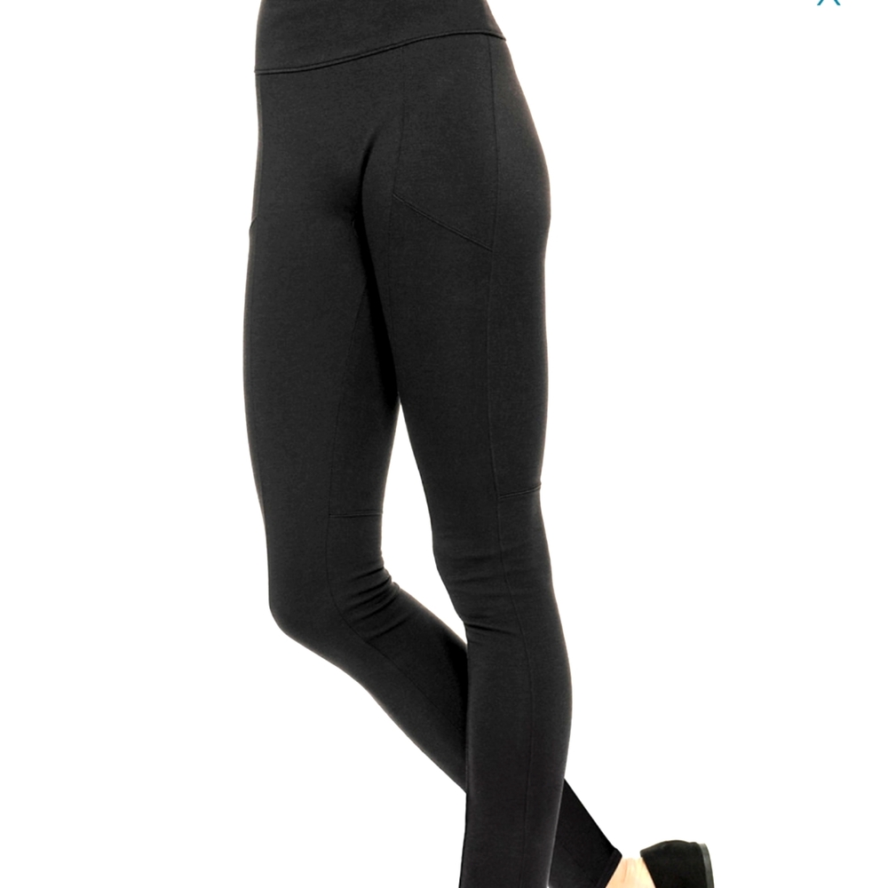 Assets Red Hot by Spanx Pintuck Leggings Sz M